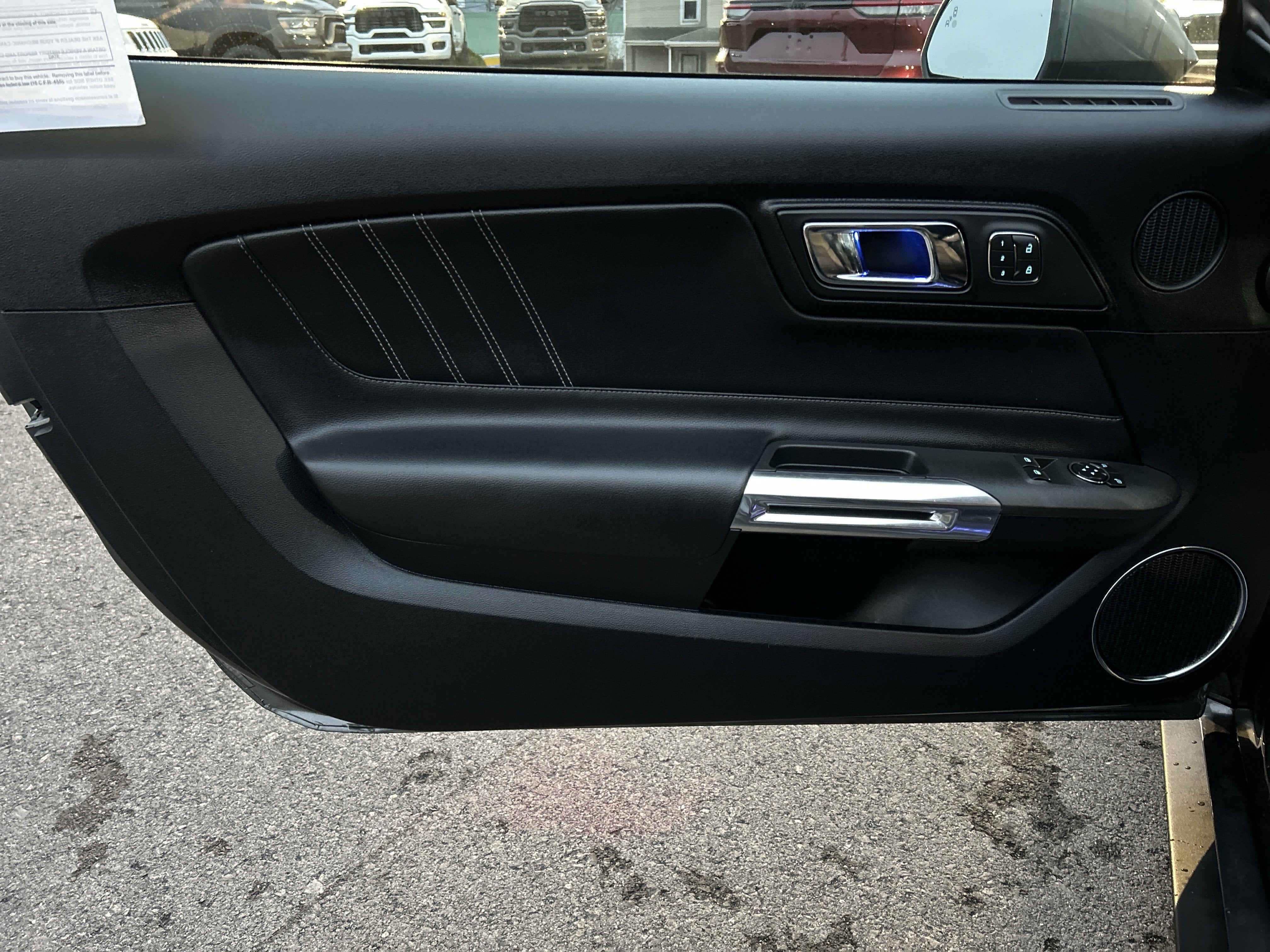 2016 Ford MUSTANG PREMIUM