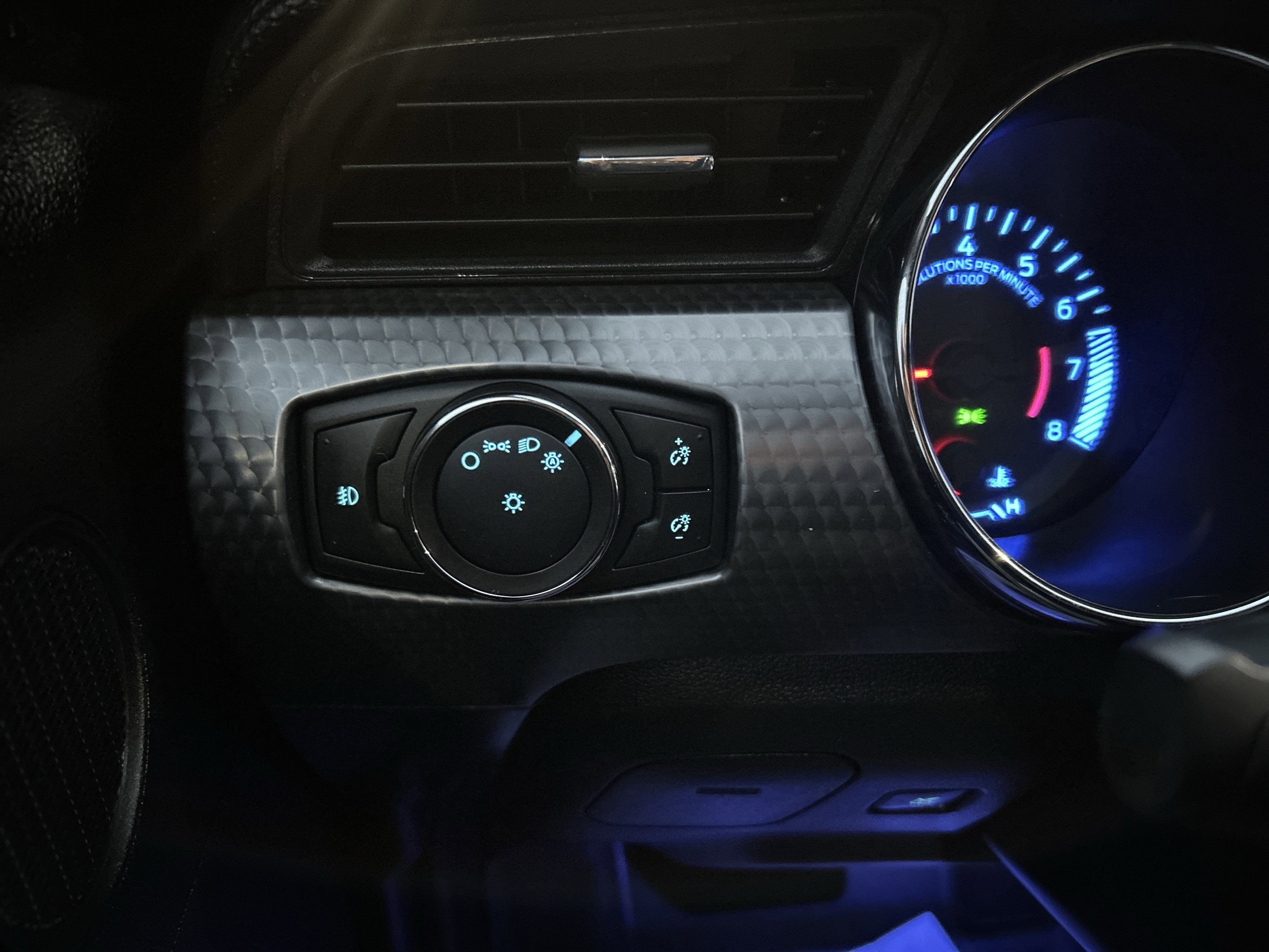 2016 Ford MUSTANG PREMIUM