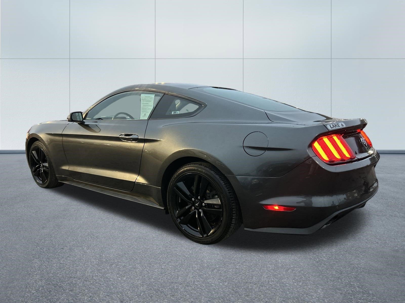 2016 Ford MUSTANG PREMIUM