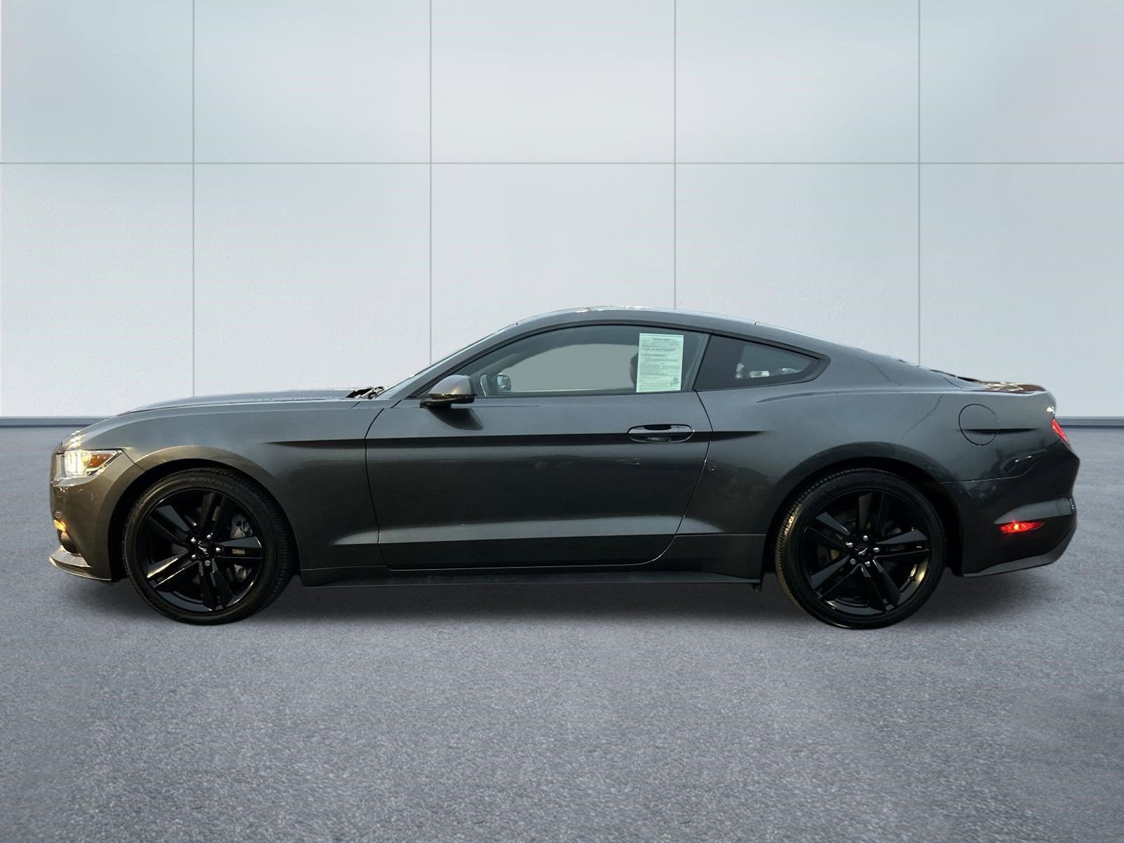 2016 Ford MUSTANG PREMIUM