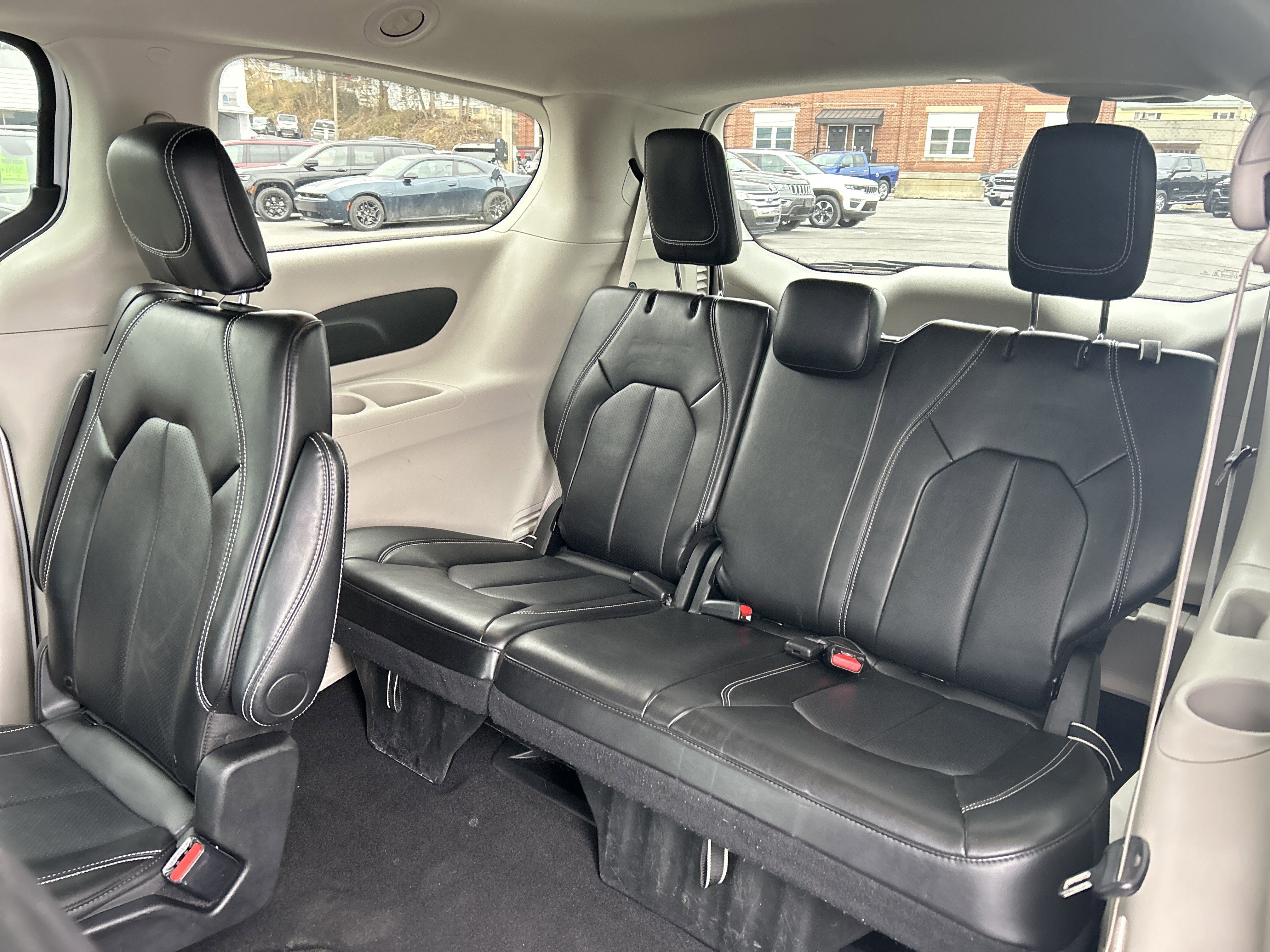 2024 Chrysler PACIFICA TOURING L