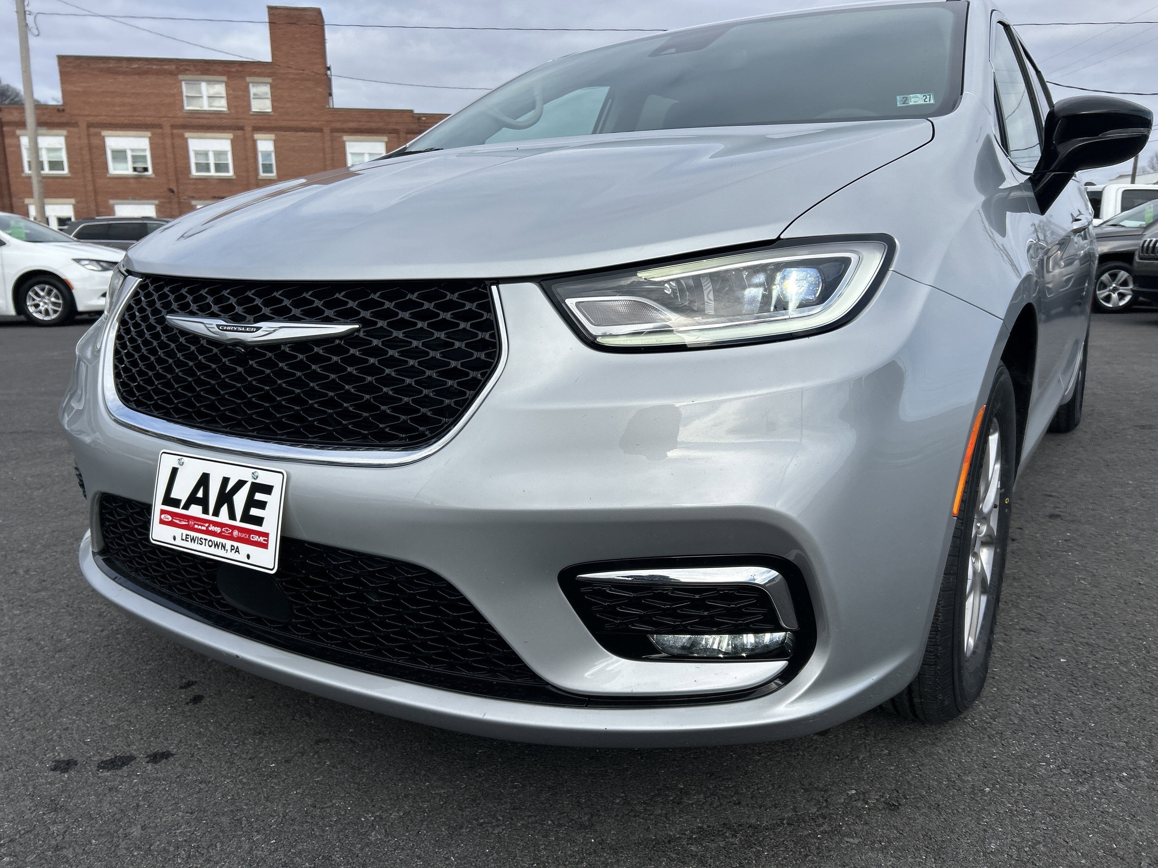 2024 Chrysler PACIFICA TOURING L