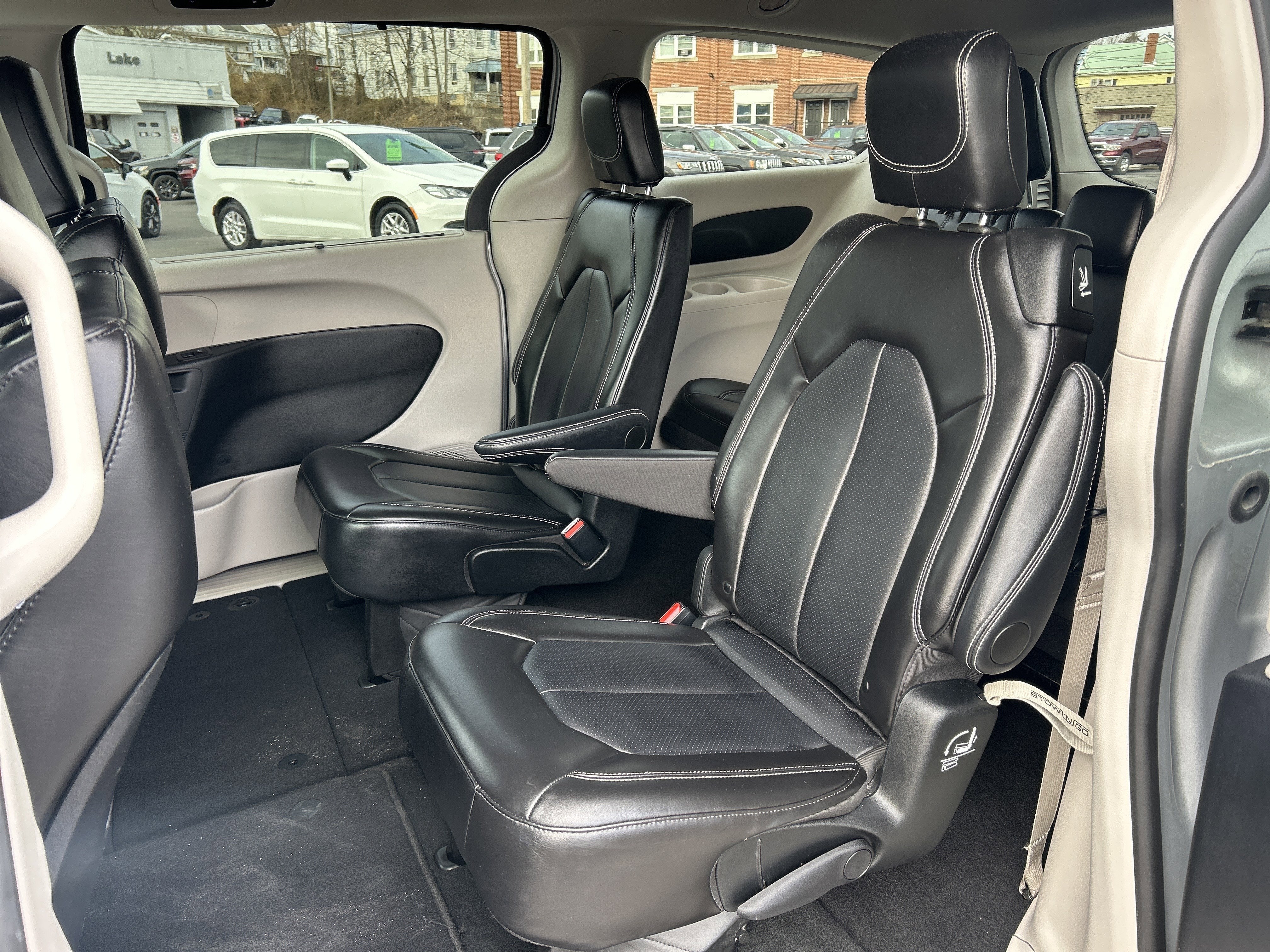 2024 Chrysler PACIFICA TOURING L