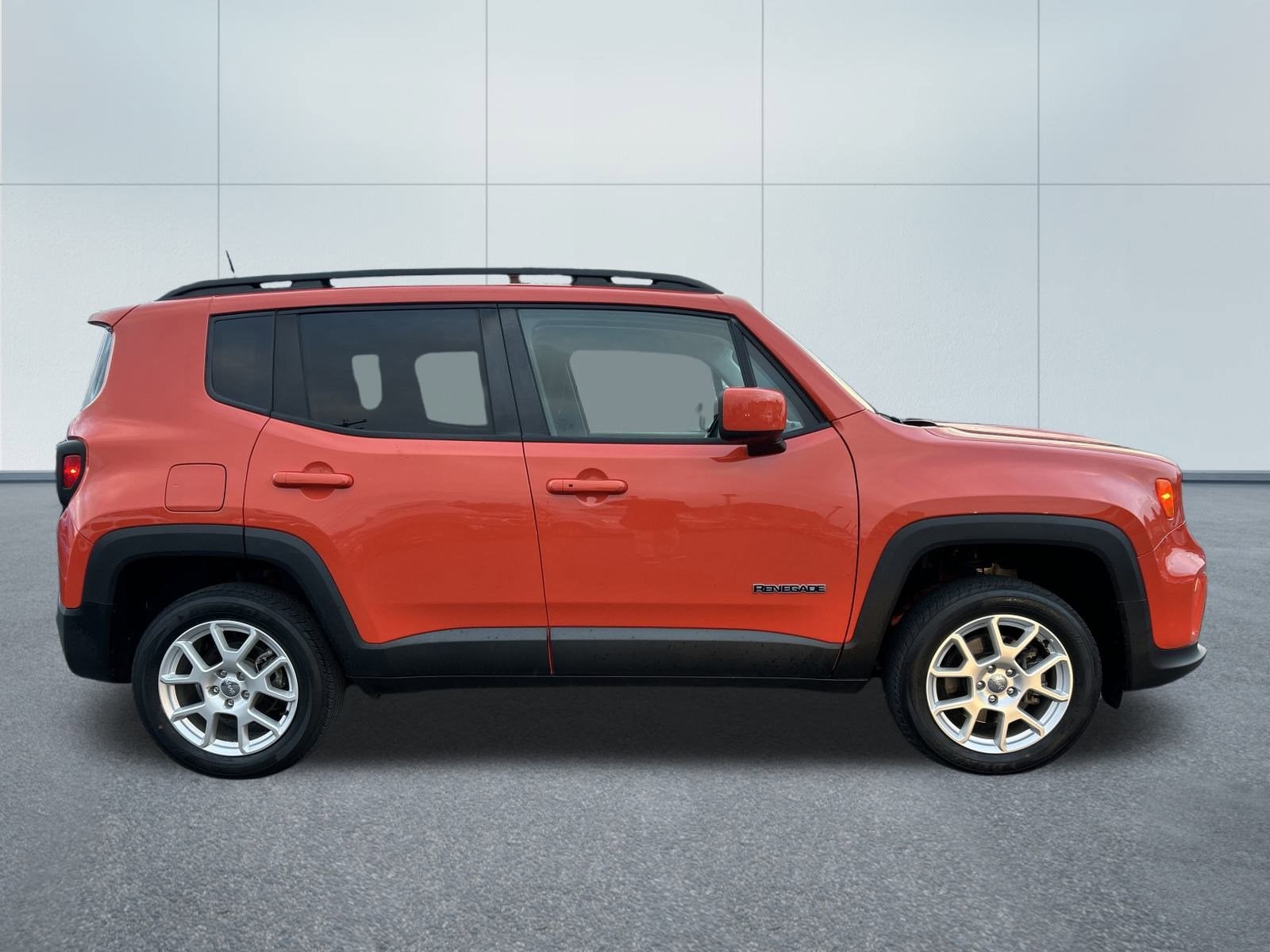 2019 Jeep RENEGADE LATITUDE