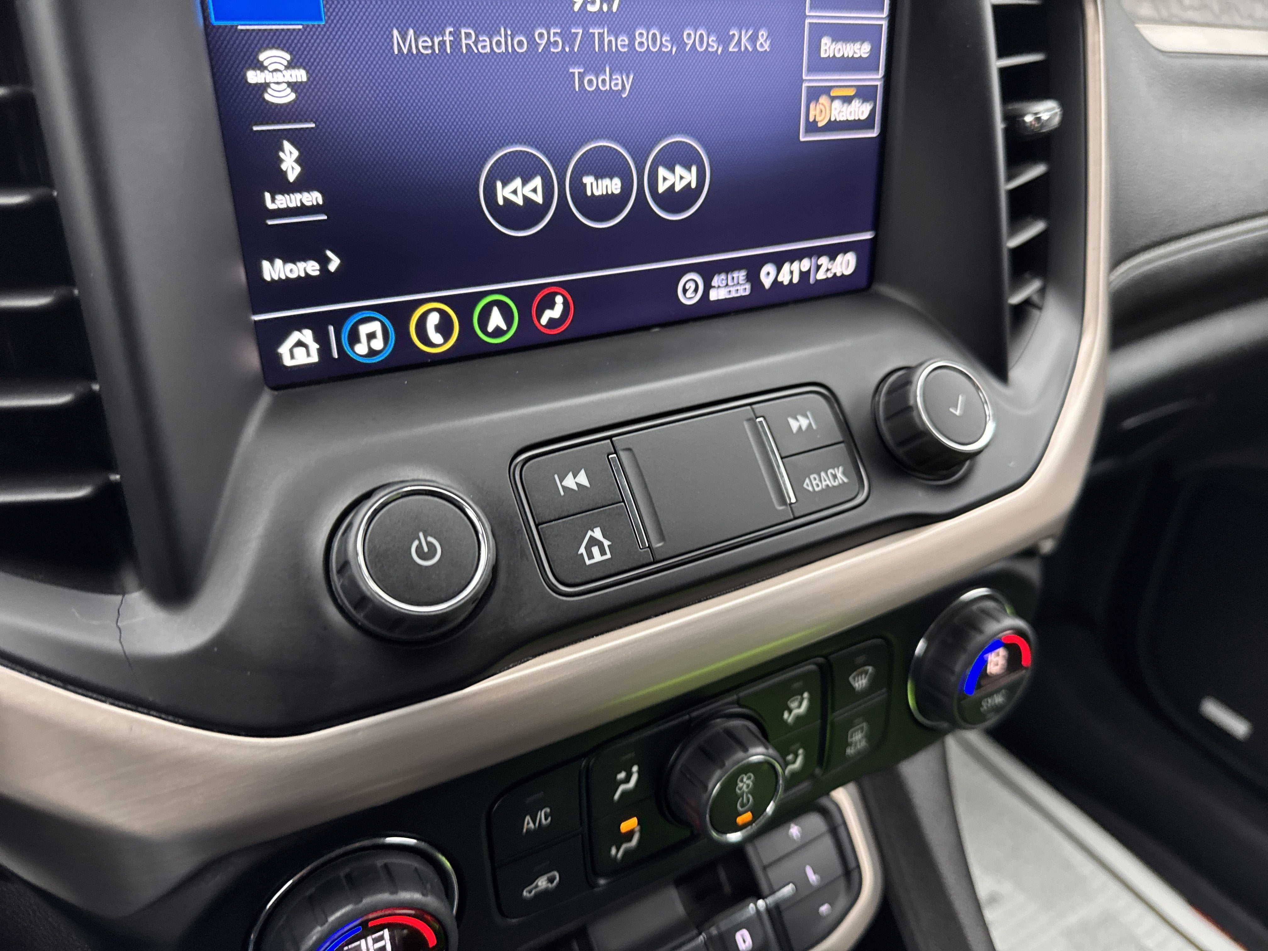 2020 GMC Acadia Denali