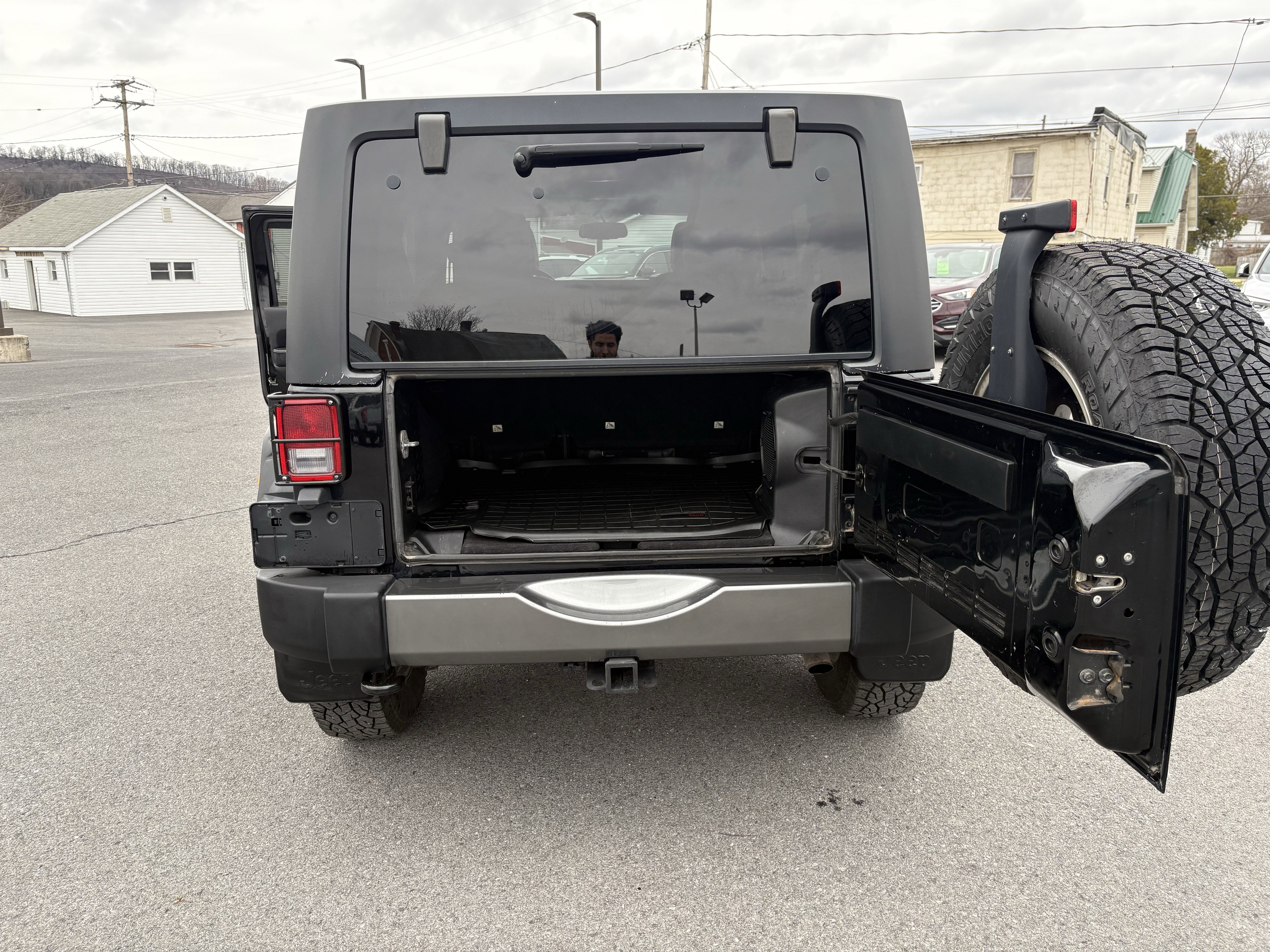 2013 Jeep WRANGLER UNLTD SPORT