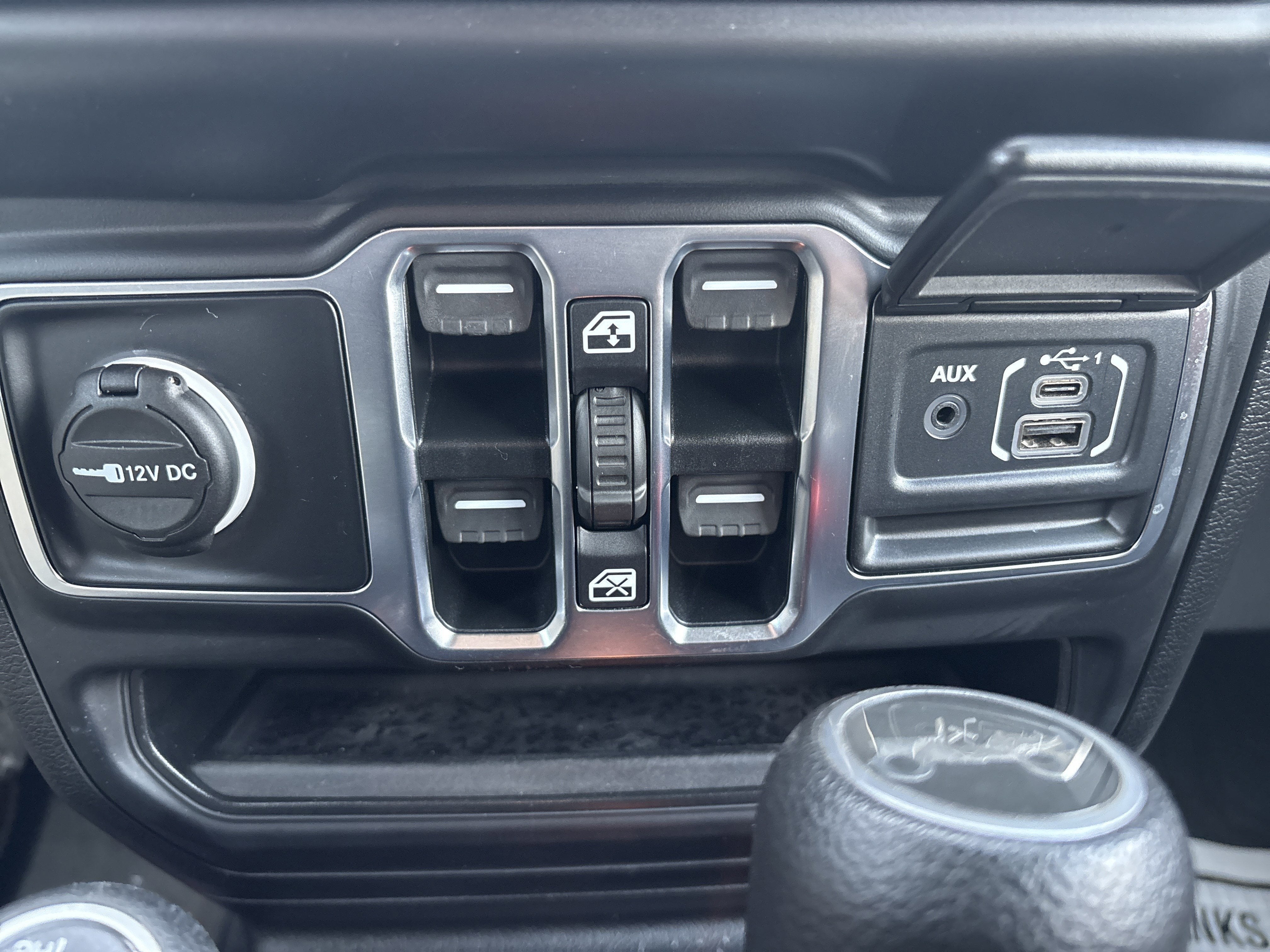 2020 Jeep WRANGLER UNL SPORT