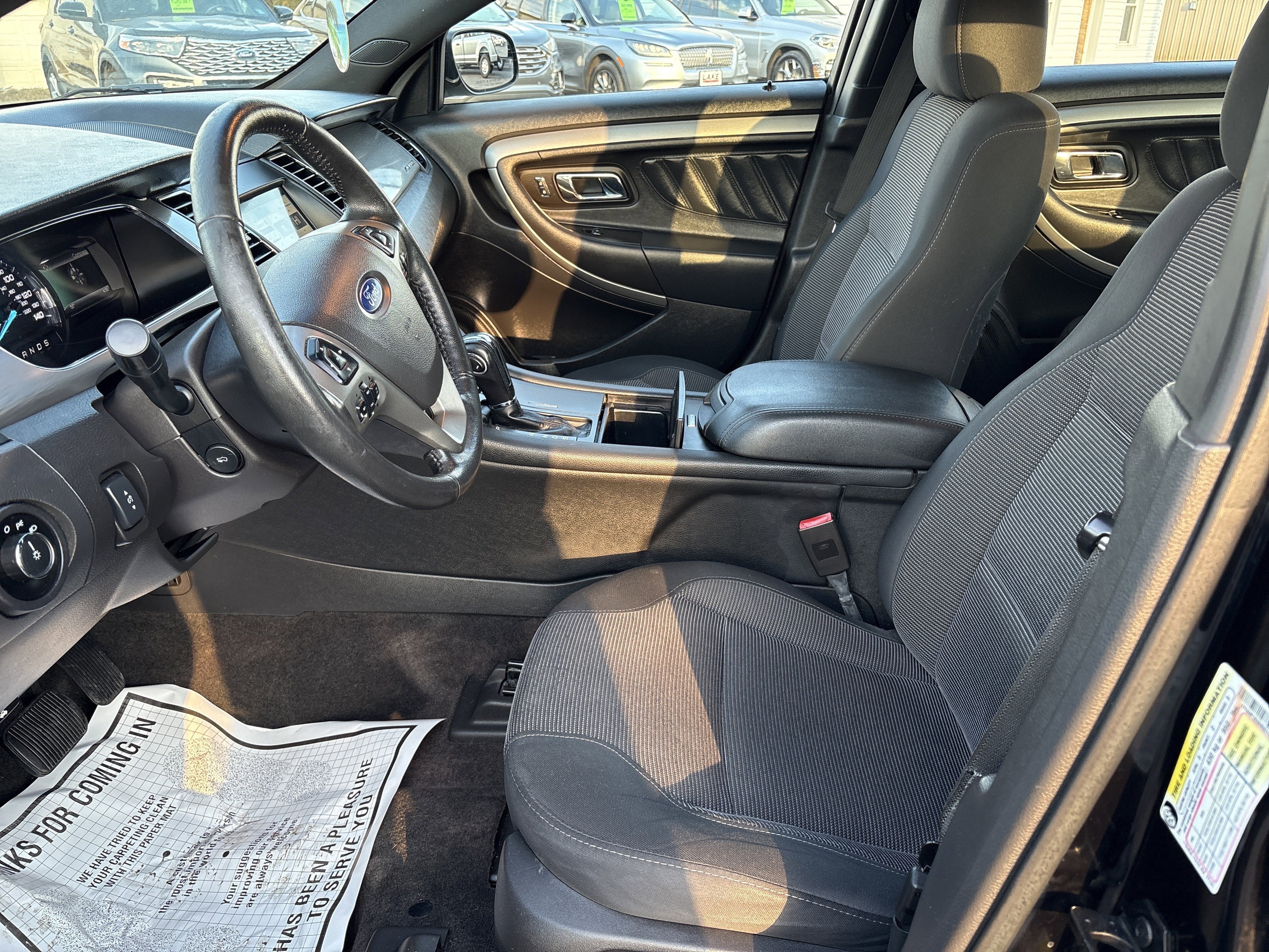 2016 Ford TAURUS SEL