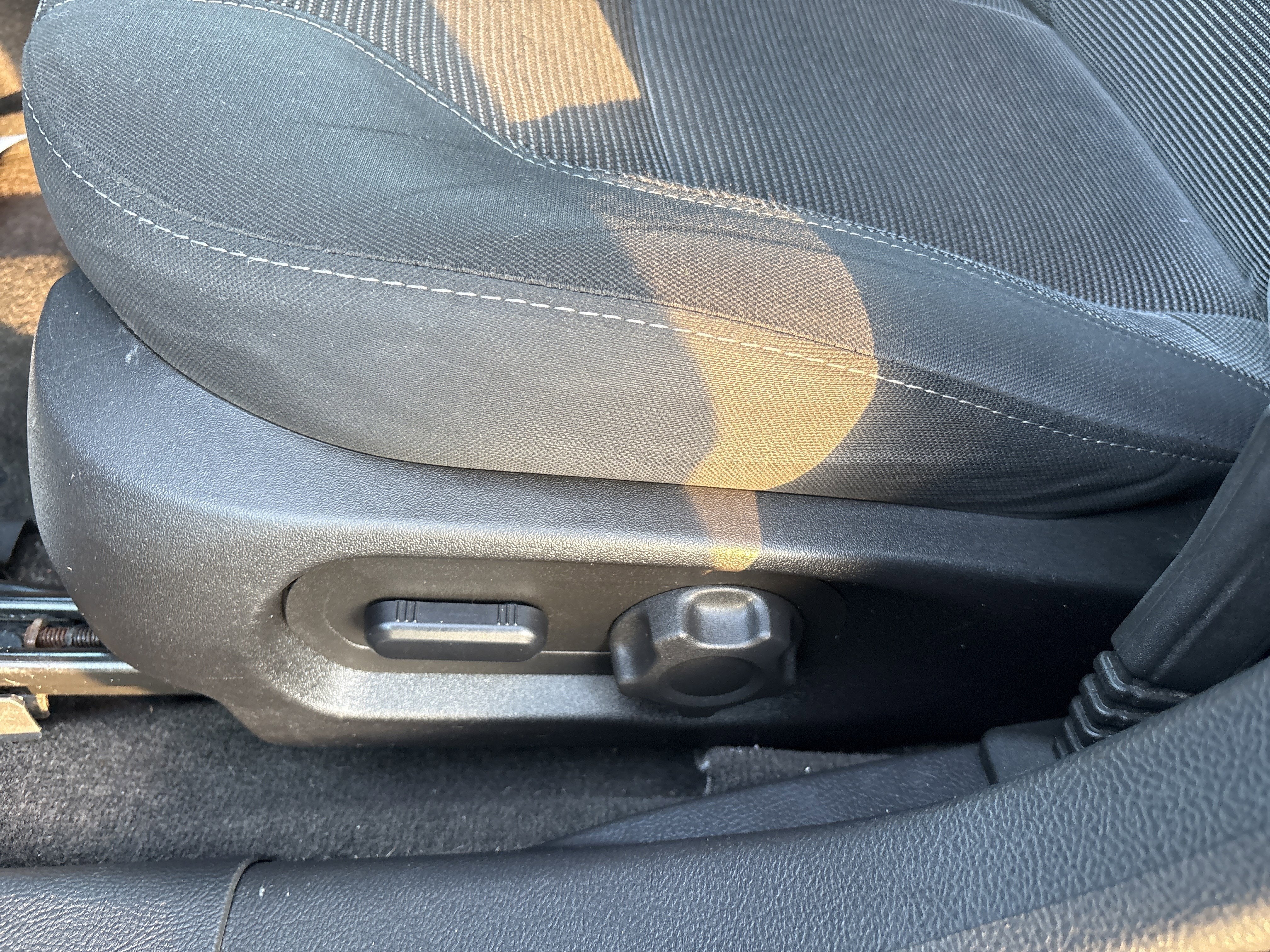 2016 Ford TAURUS SEL