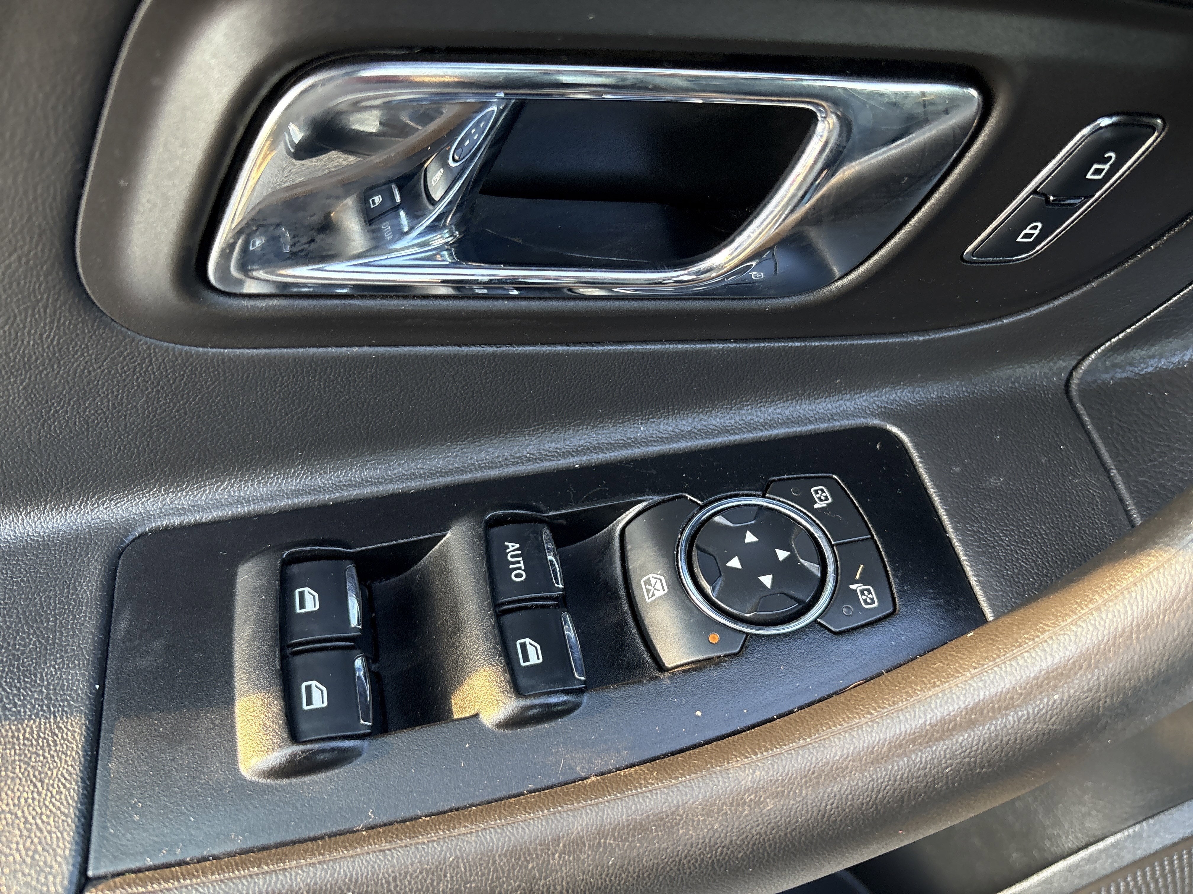 2016 Ford TAURUS SEL